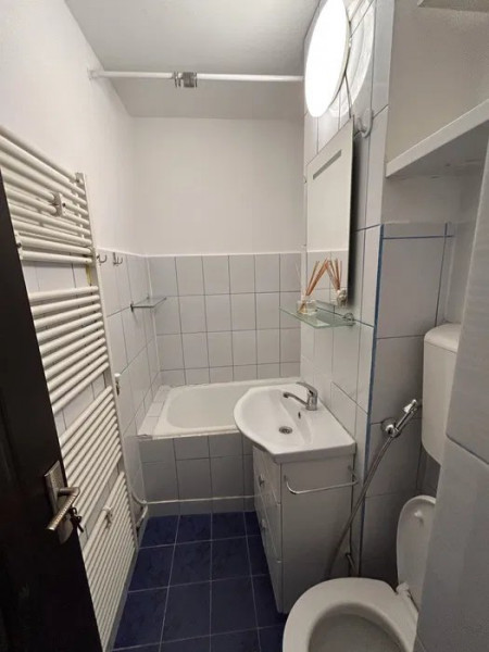 Zimbru- Apartament 2 camere, etajul 2/4- 80.000 euro 