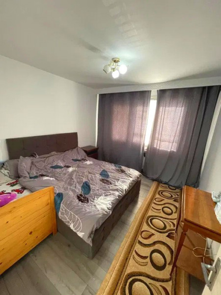 Apartament 3 camere - etaj 1 - Podu Roș 