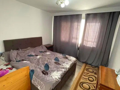 Apartament 3 camere - etaj 1 - Podu Roș 