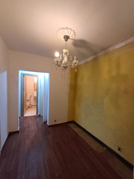 APARTAMENT 3 CAMERE DECOMANDAT, 70MP - PODU ROȘ, PIAȚA NICOLINA 