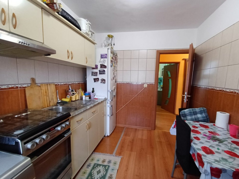 Apartament 3 camere, decomandat, Pacurari - kaufland