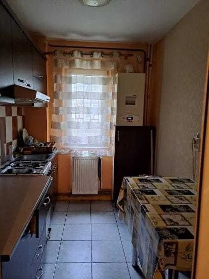 Zimbru- Ap 2 camere semidecomandat- 78.000 euro 