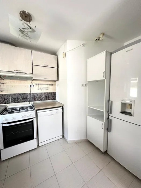 Apartament 2 camere 50mp , loc de parcare inclus , zona VISANI  