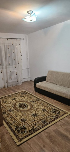 Apartament 2 camere, decomandat, intermediar – Prima stație dupa Podu Roș