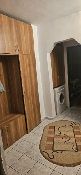 Apartament 2 camere, decomandat, intermediar – Prima stație dupa Podu Roș