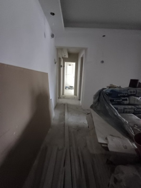 Apartament 3 camere, 2 bai decomandat- Zona Zimbru 