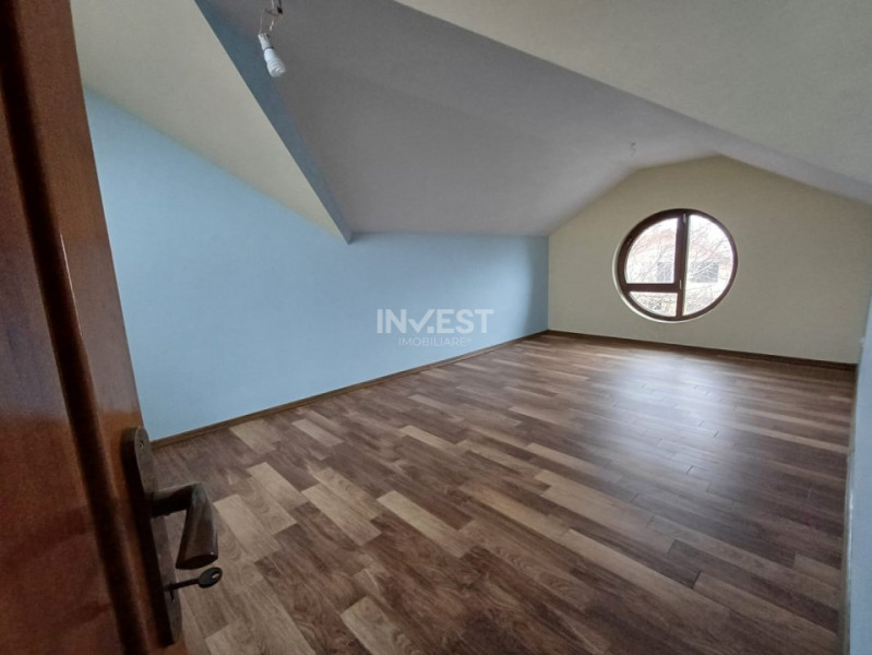 Vila cu  7 camere in Galata  cu toate utilitatile si  1200 mp de teren