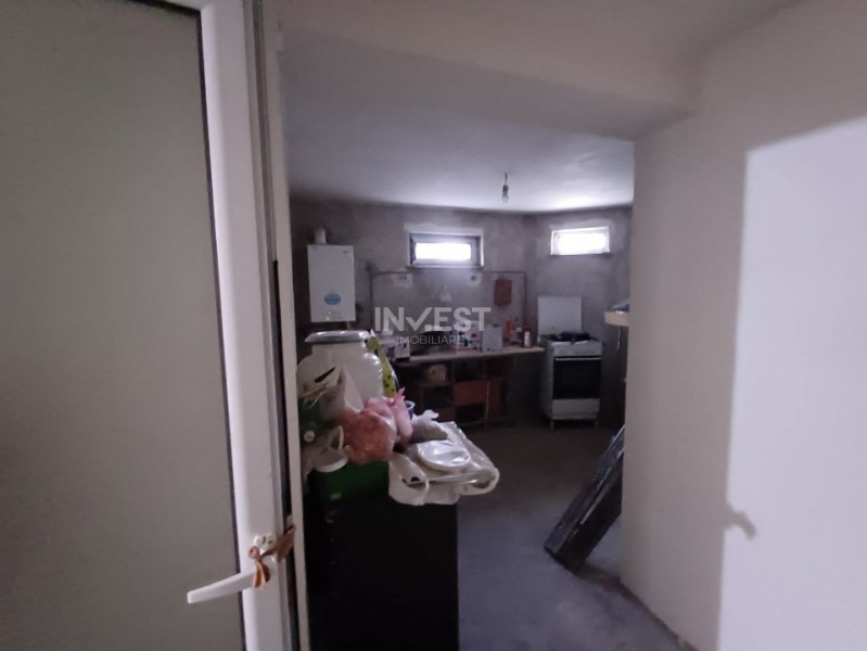 Vila cu  7 camere in Galata  cu toate utilitatile si  1200 mp de teren