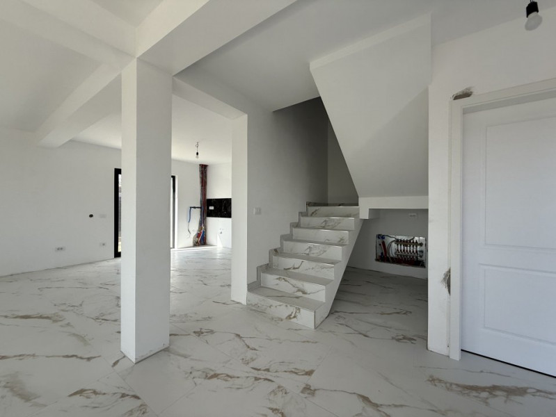 DUPLEX 4 CAMERE IN CIURBESTI