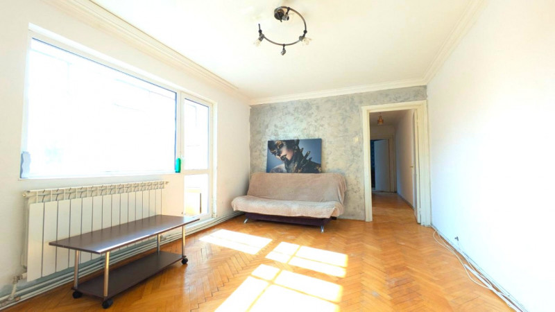 Apartament 3 camere - etajul 1 - Podu Roș