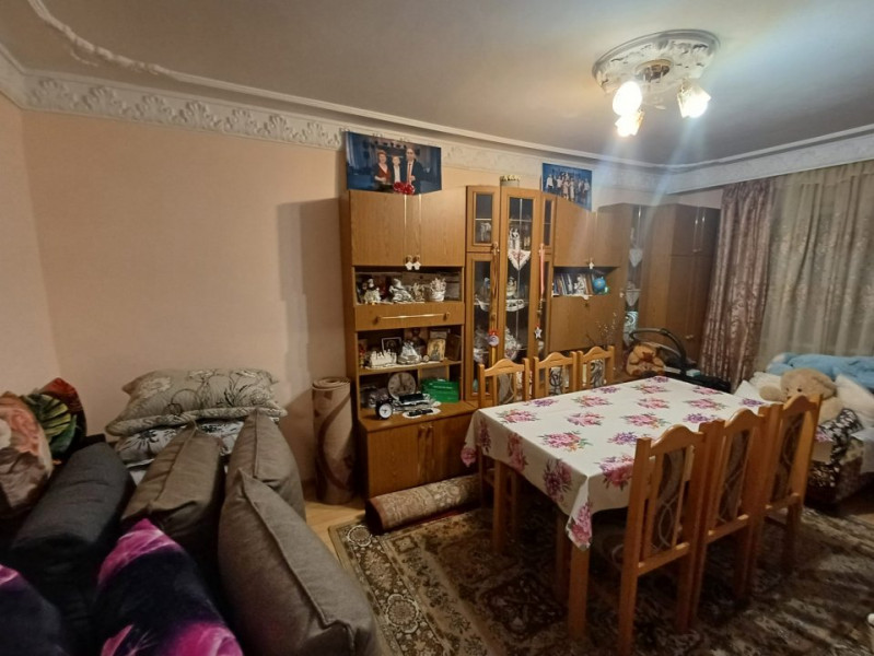 Apartament 3 camere, decomandat, zona Canta - Profi, Iasi