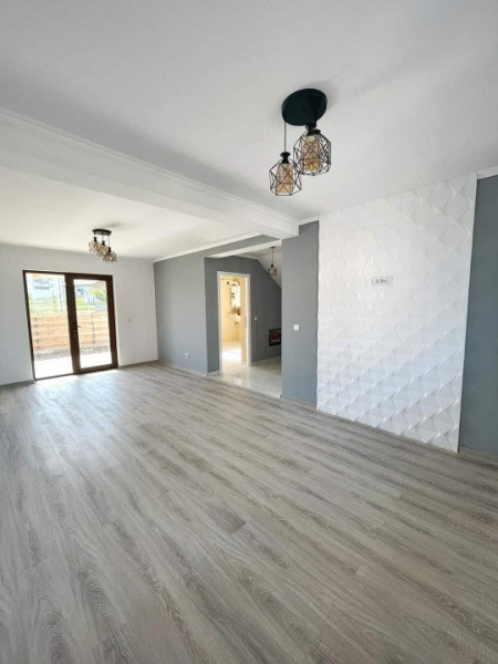 Casă individuală cu 4 camere zona Horpaz