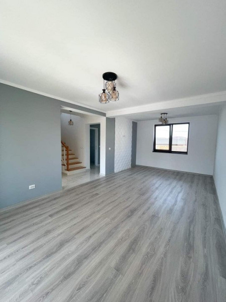 Casă individuală cu 4 camere zona Horpaz