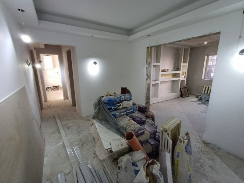 Zimbru- Ap 3 camere, 2 bai, 2 balcoane-BLOC 1989(LIBER)