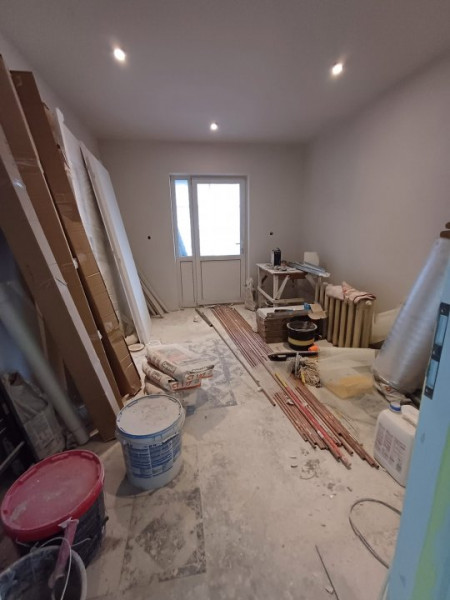 Apartament 3 camere, 2 bai decomandat- Zona Zimbru -RENOVAT 