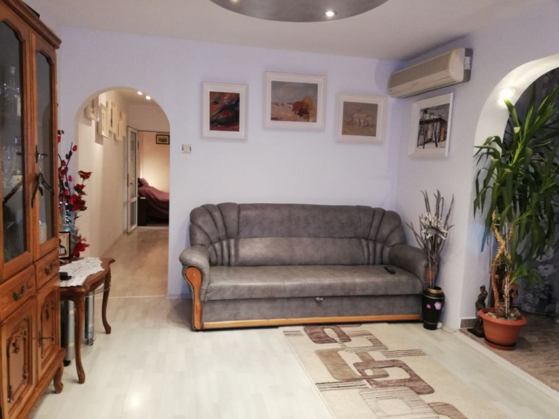 Apartament 3cam 70mp et3 bloc fara risc renovat Podu Ros-Palas