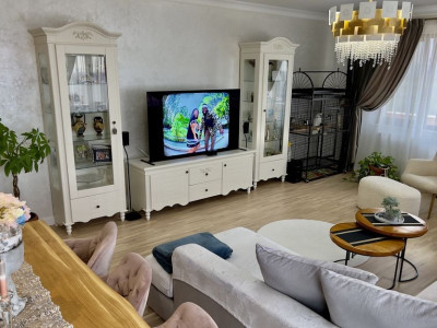 *PENTHOUSE cu vedere panoramică* (complet mobilat/utilat) - Bucium 