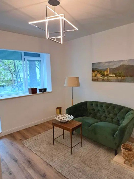 Apartament 2 camere renovat - bloc fără risc - Podu Roș