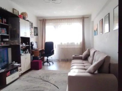 Centru- apartament 3 camere 