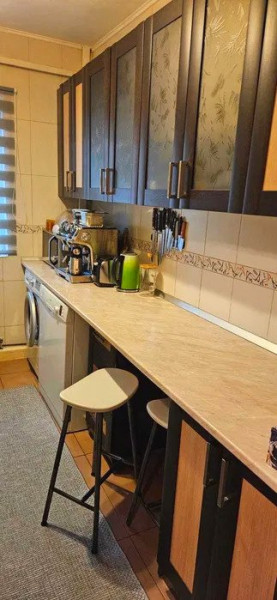 Apartament 3 camere - etajul 2 - Podu Roș, Primăverii 