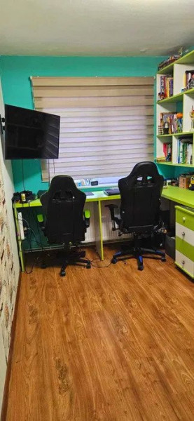 Apartament 3 camere - etajul 2 - Podu Roș, Primăverii 