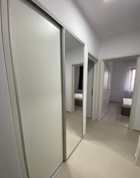 *Apartament 2 camere + loc de parcare inclus*