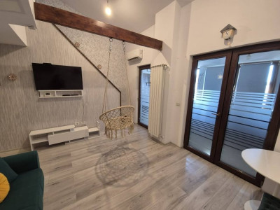 Apartament cu 3 camere tip duplex , capat CUG
