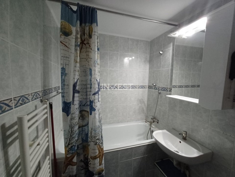 Apartament 2 camere, decomandat, zona Moara de foc - Autocenter, Iasi