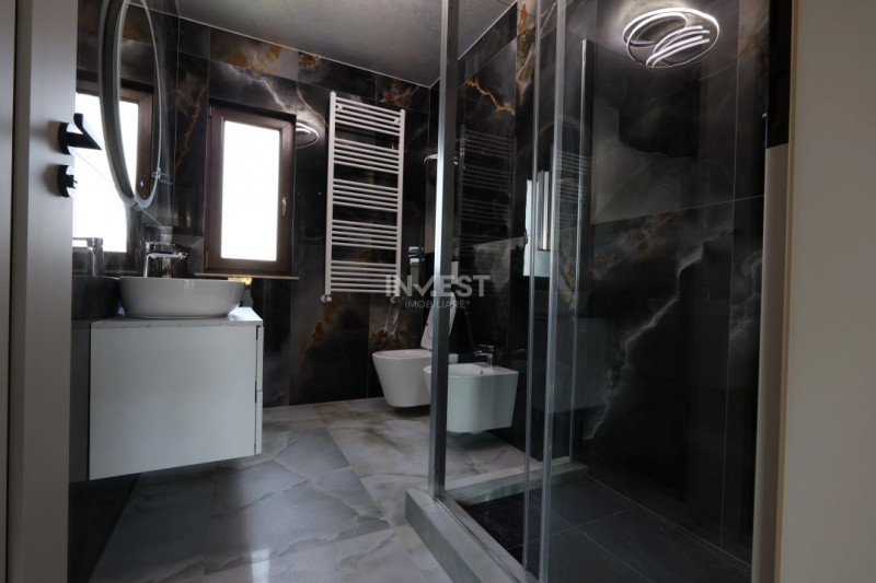 Vilă finalizată, disponibilă cu 600 sau 1000 mp teren, Rediu, IASI