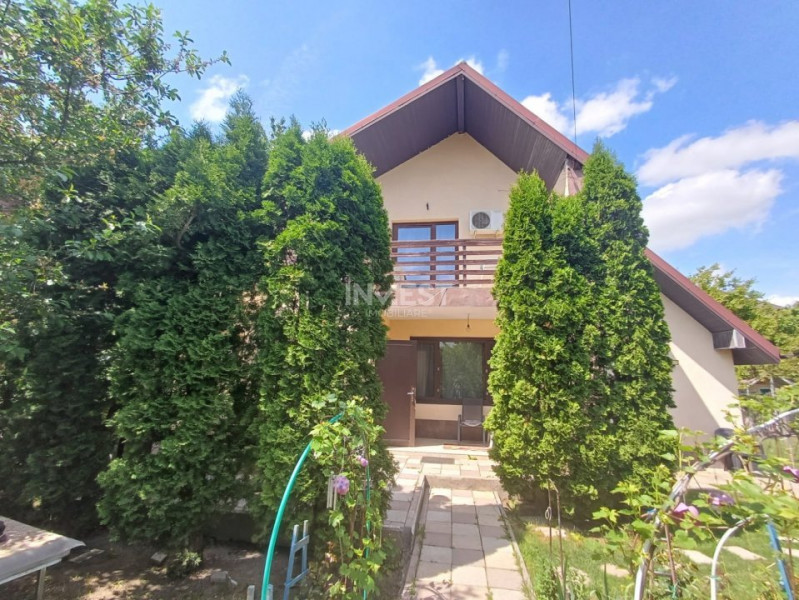 CASA CU 4 CAMERE , CAPAT CUG , 500 MP TEREN