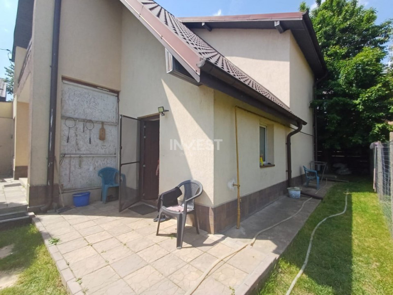 CASA CU 4 CAMERE , CAPAT CUG , 500 MP TEREN