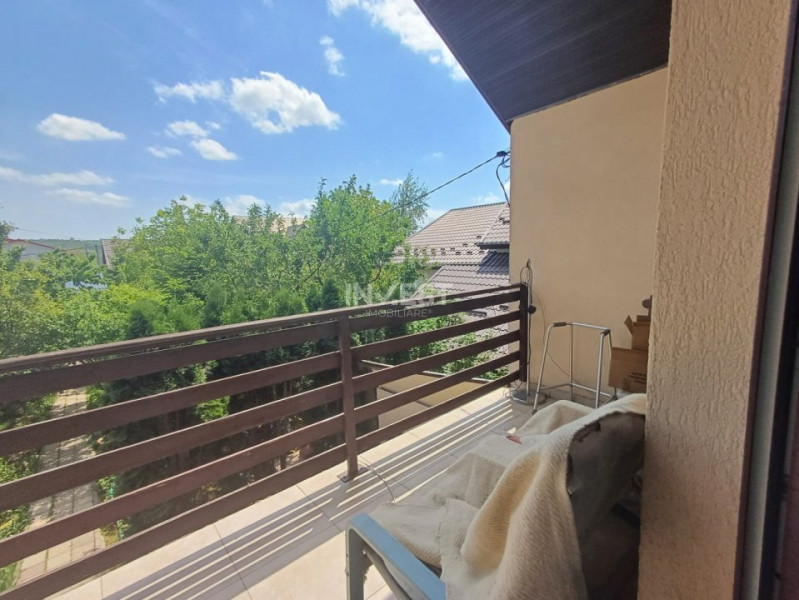 CASA CU 4 CAMERE , CAPAT CUG , 500 MP TEREN