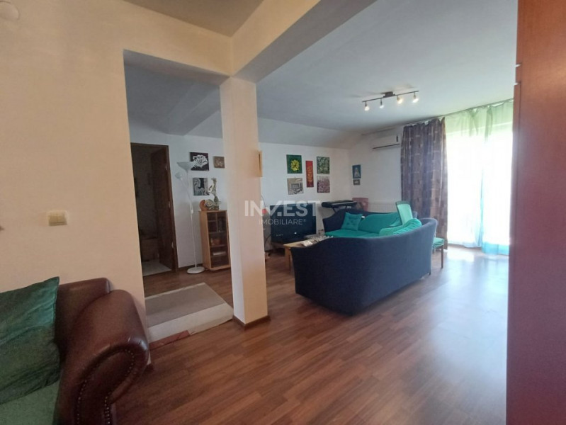 CASA CU 4 CAMERE , CAPAT CUG , 500 MP TEREN