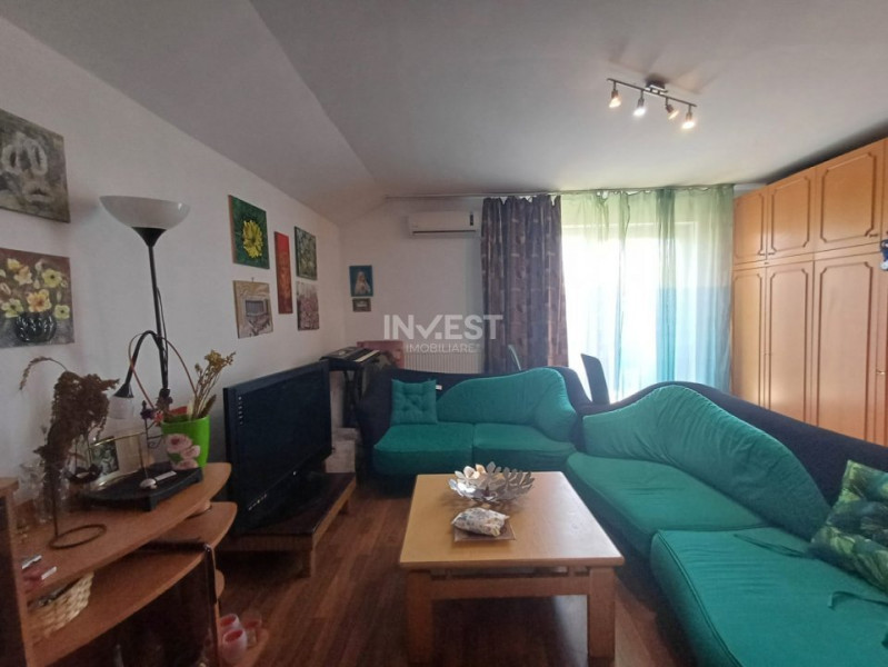 CASA CU 4 CAMERE , CAPAT CUG , 500 MP TEREN