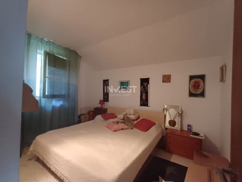 CASA CU 4 CAMERE , CAPAT CUG , 500 MP TEREN