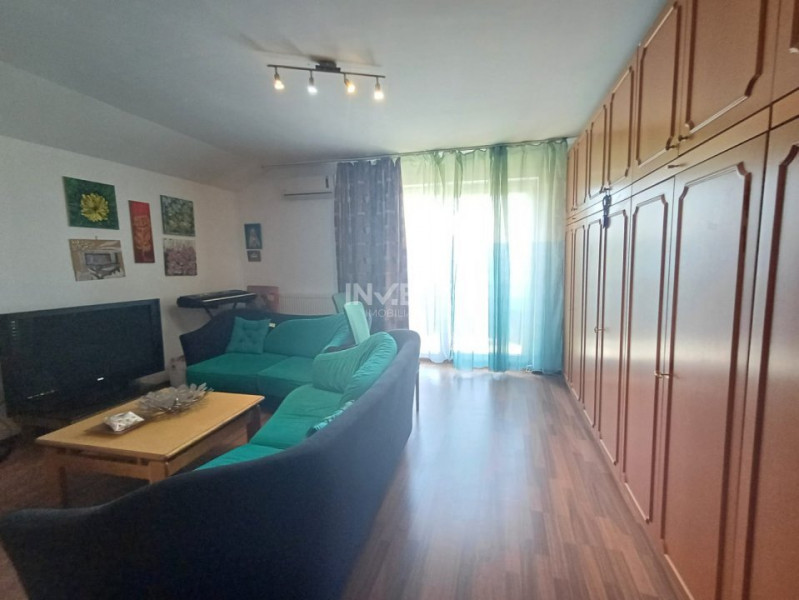 CASA CU 4 CAMERE , CAPAT CUG , 500 MP TEREN