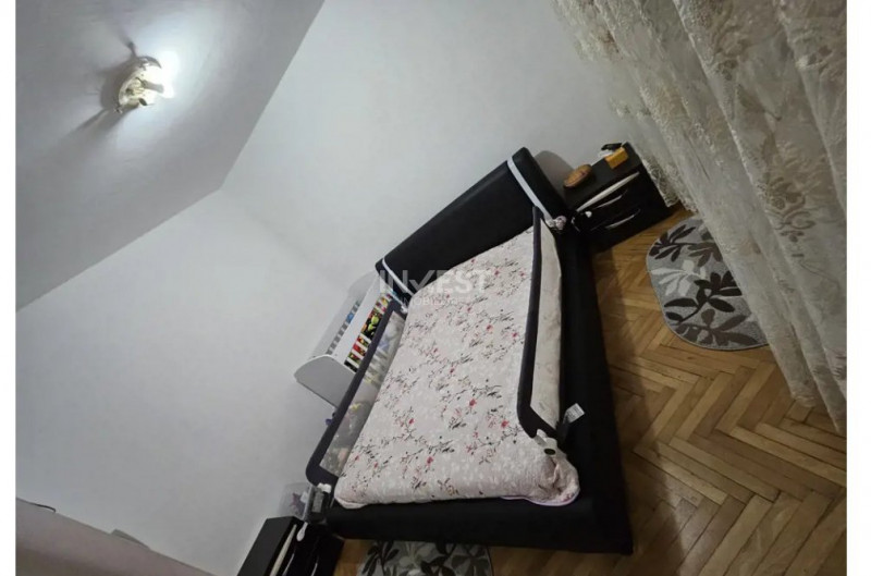 Zimbru- Apartament 2 camere, etajul 2- Mobilat 