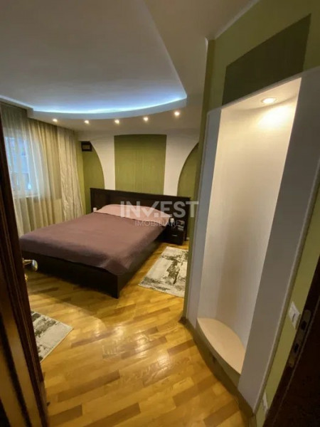 Apartament 3 camere, decomandat, etaj 1, mobilat, Poitiers 