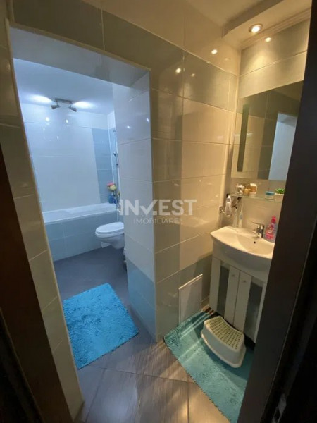 Apartament 3 camere, decomandat, etaj 1, mobilat, Poitiers 