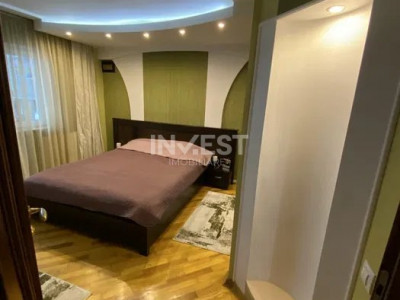 Apartament 3 camere, decomandat, etaj 1, mobilat, Poitiers 