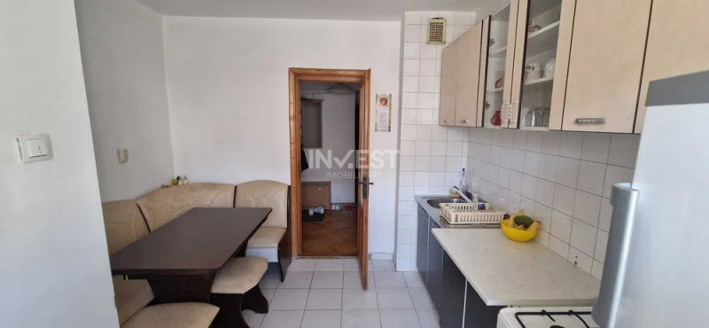 Apartament 3 camere, bloc tip vila, zona Arcu - Fostul Billa, Iasi