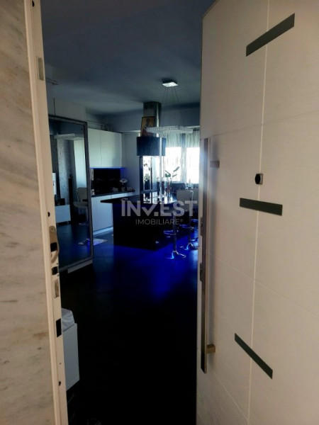 Apartament cu 3 camere , zona Visoianu , tip duplex