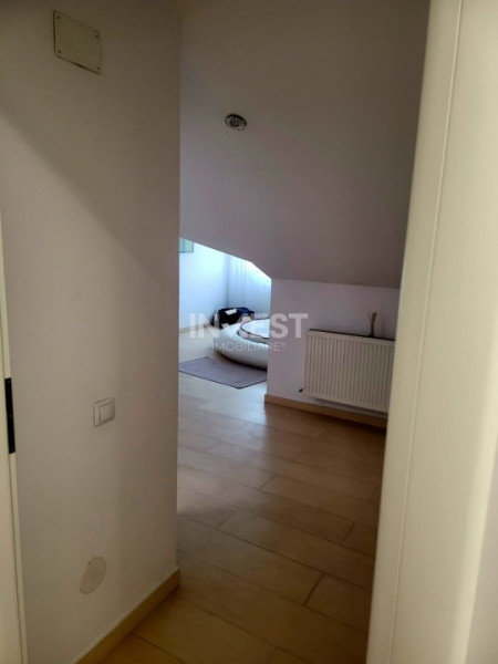 Apartament cu 3 camere , zona Visoianu , tip duplex