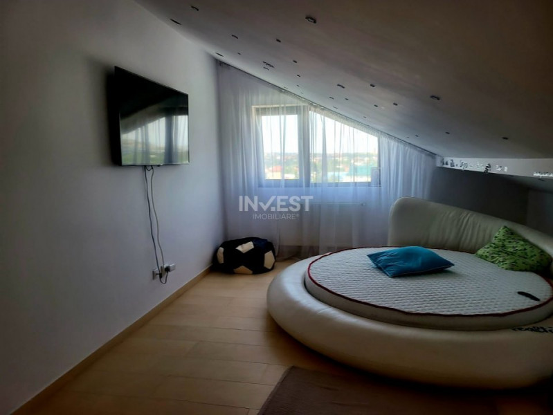 Apartament cu 3 camere , zona Visoianu , tip duplex