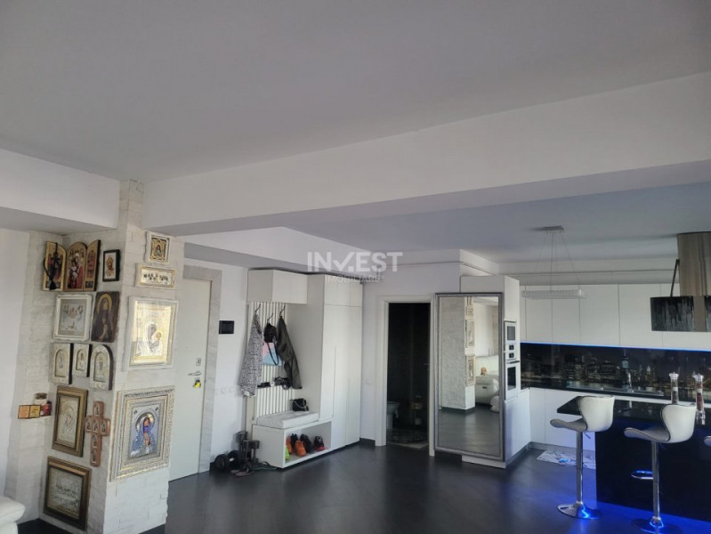 Apartament cu 3 camere , zona Visoianu , tip duplex