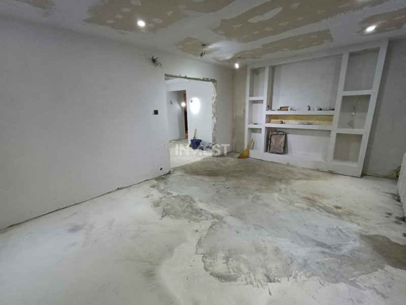 Zimbru - Apartament 3 camere decomandat cu 2 bai 