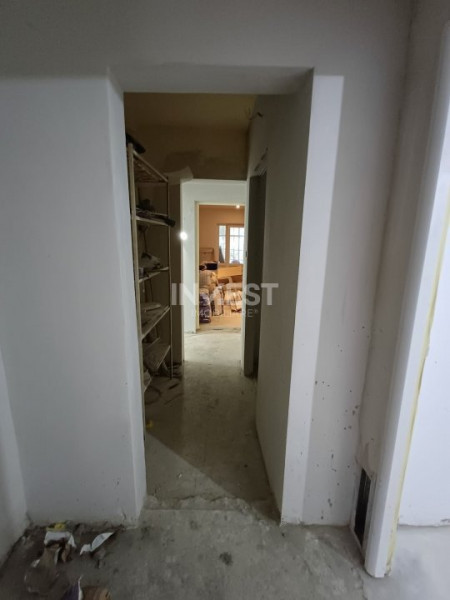 Zimbru - Apartament 3 camere decomandat cu 2 bai 