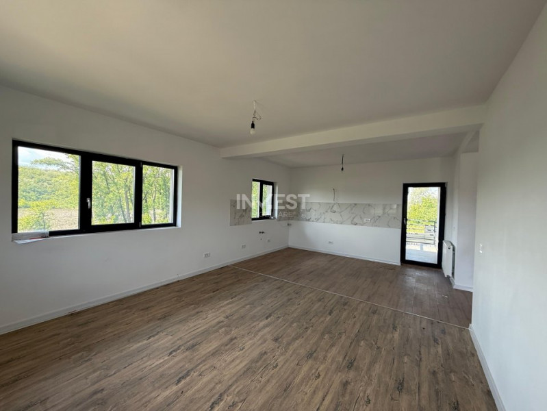 CASA 4 CAMERE VALEA ADANCA, BECI SI GARAJ, POSIBILITATE DE MUTARE IMEDIATA