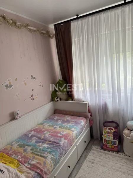 Alexandru- Apartament 3 camere renovat si mobilat- 81.900 euro 