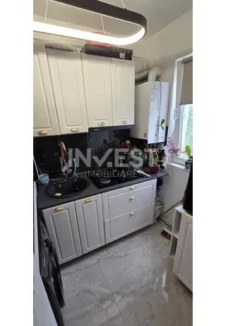 Alexandru- Apartament 3 camere renovat si mobilat- 81.900 euro 